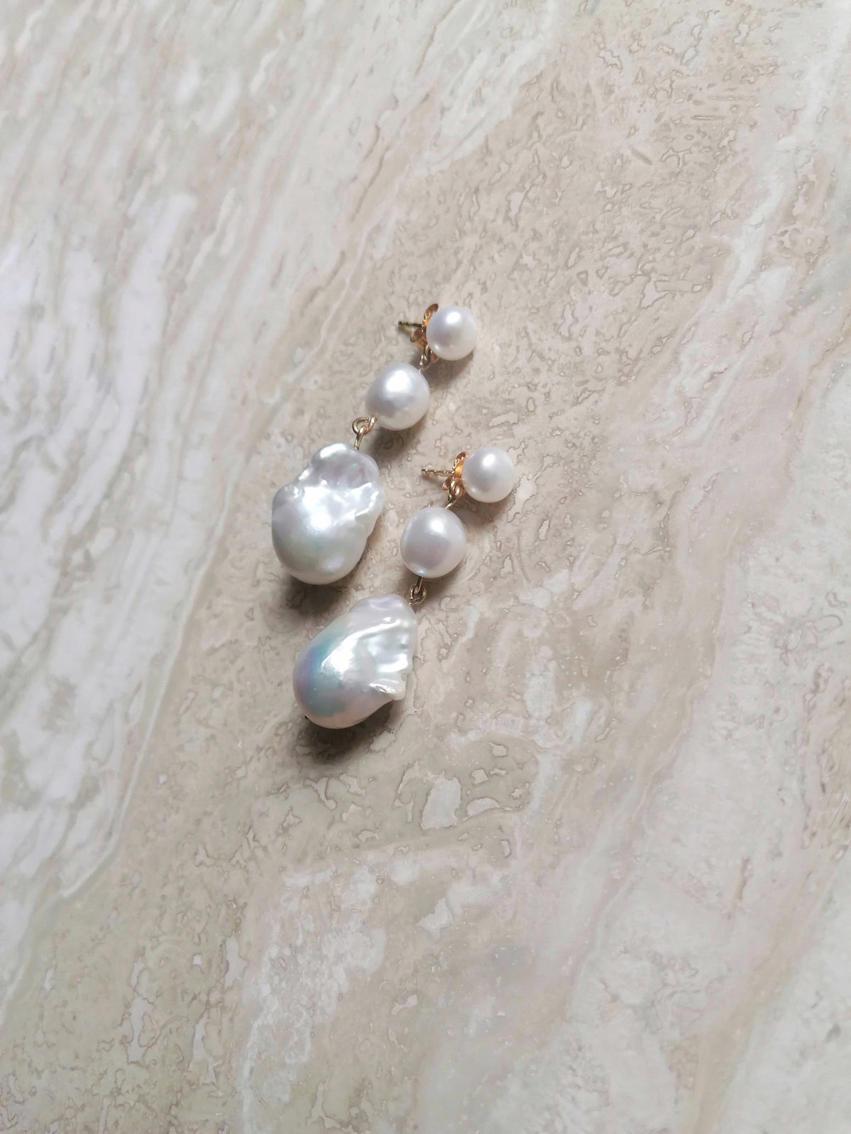 Aka Blanc Earrings