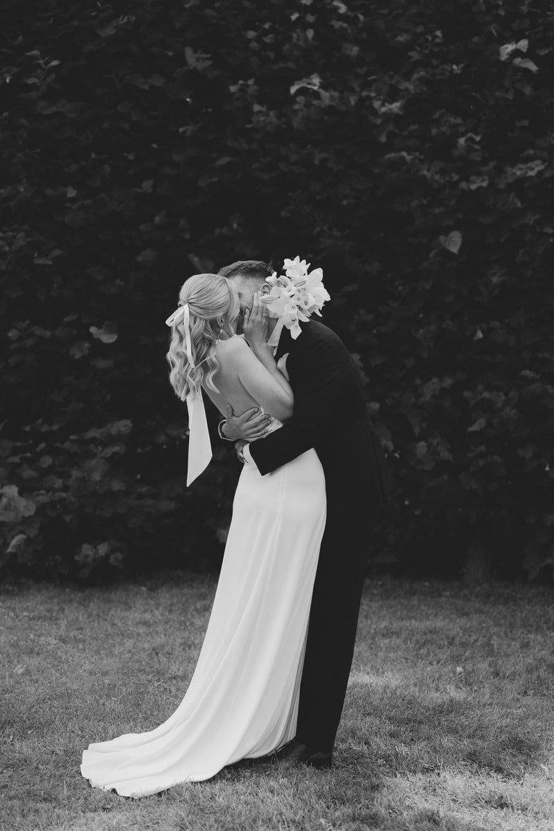 Modern Bridal Earrings: Bella & Chris’ Wedding Story from Civil Ceremony to Tuscany
