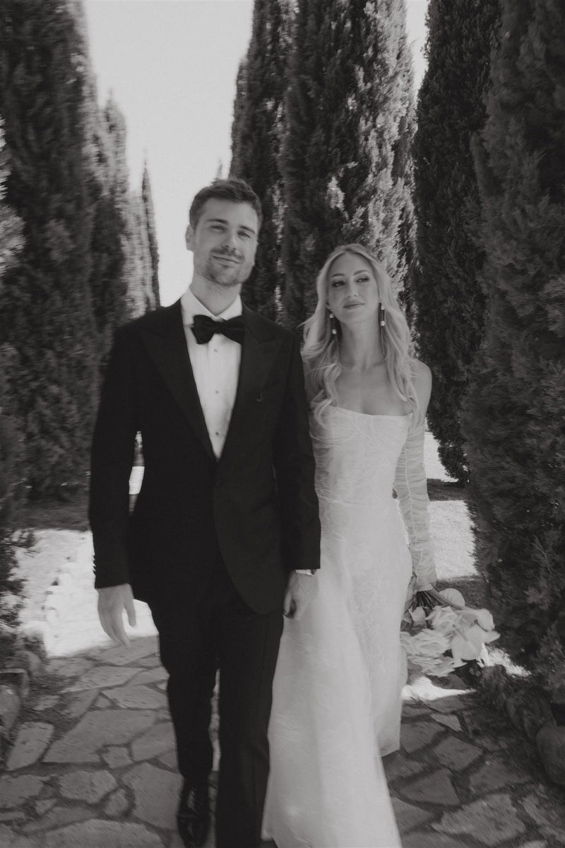 Modern Bridal Earrings: Bella & Chris’ Wedding Story from Civil Ceremony to Tuscany