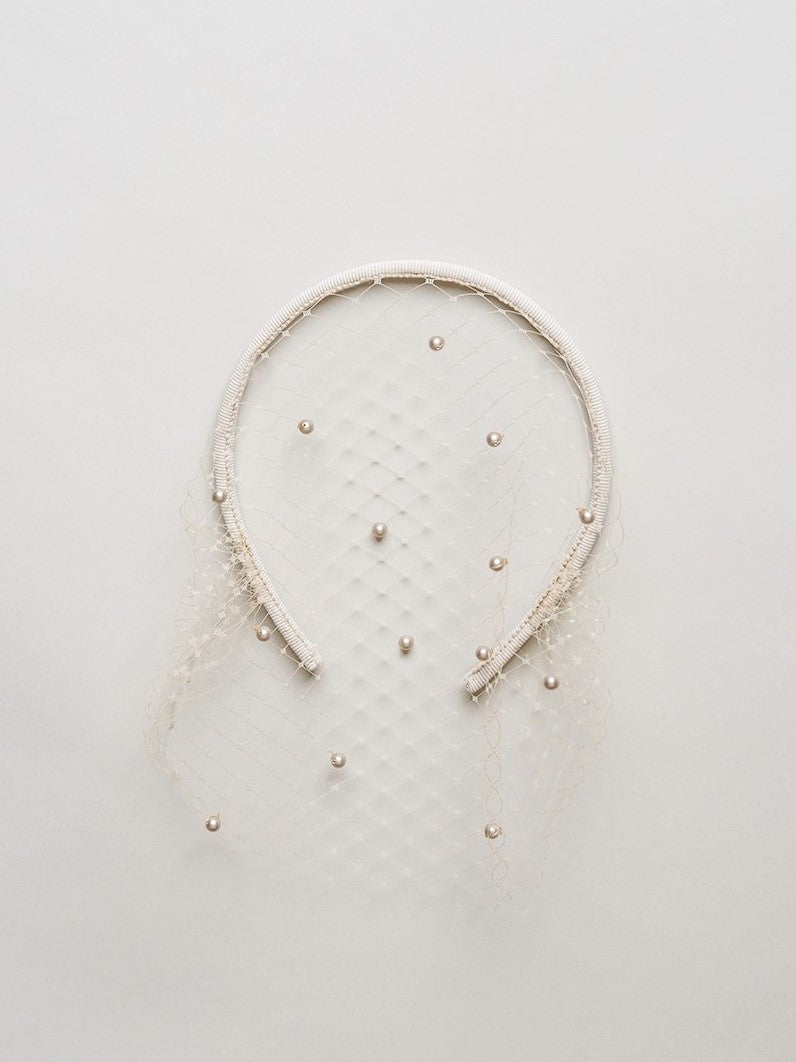 Pearl Hairband With Veil
